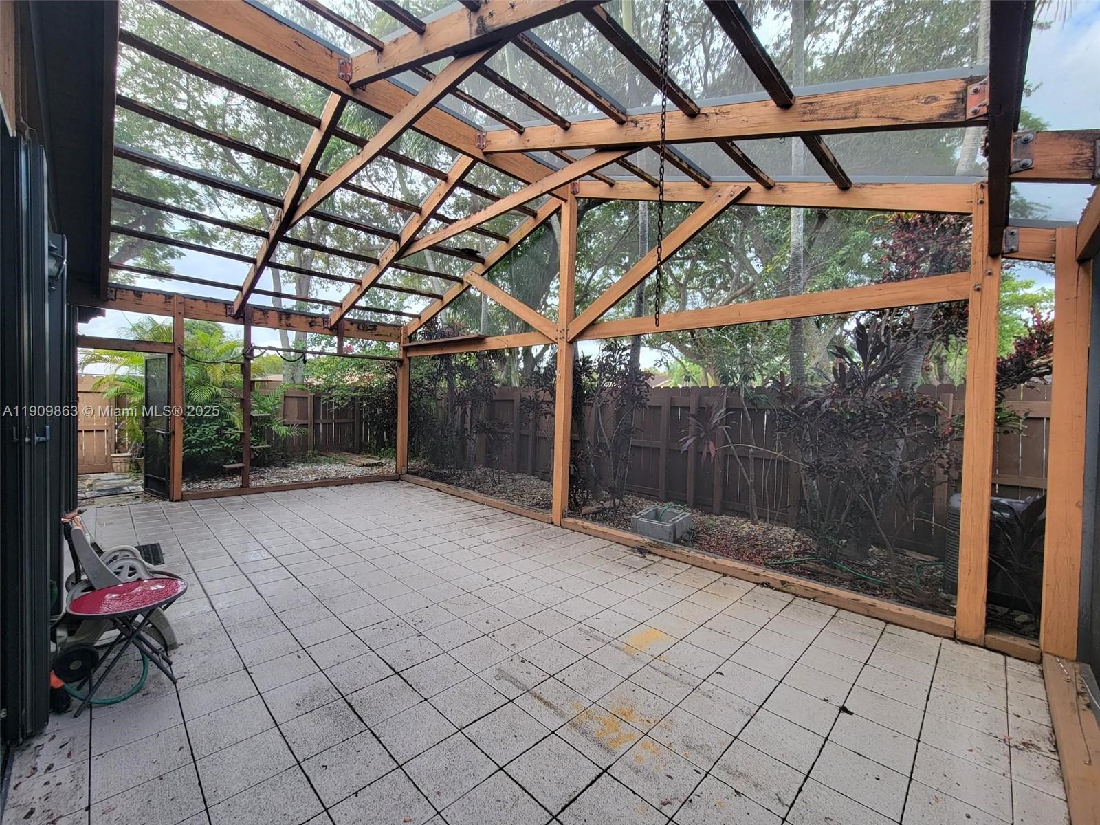 KILLIAN PINES TOWNHOUSES - Residential