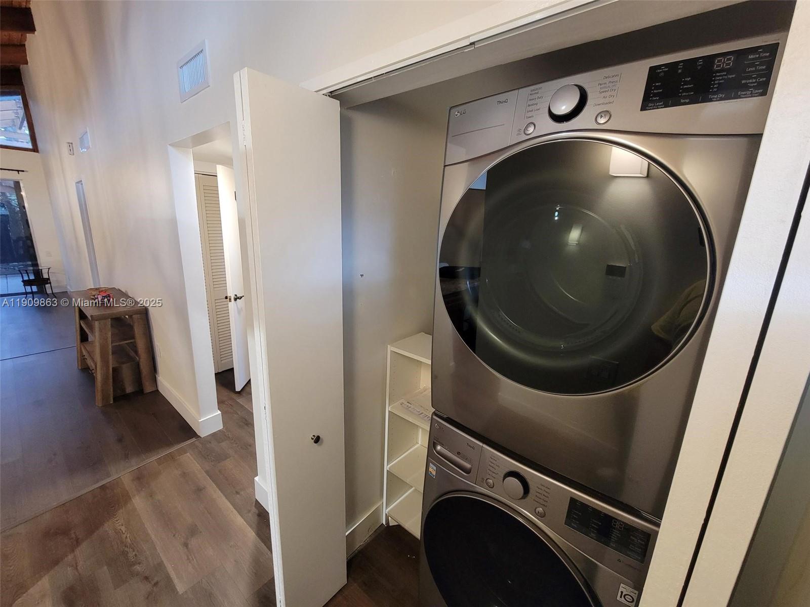 KILLIAN PINES TOWNHOUSES - Residential