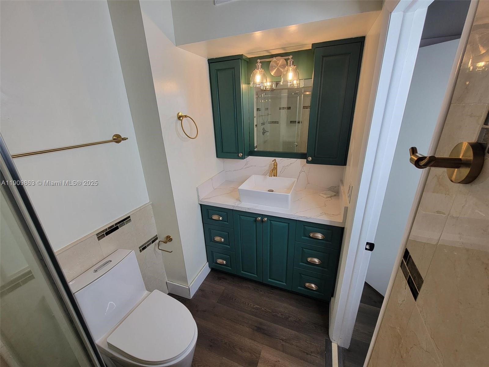 KILLIAN PINES TOWNHOUSES - Residential