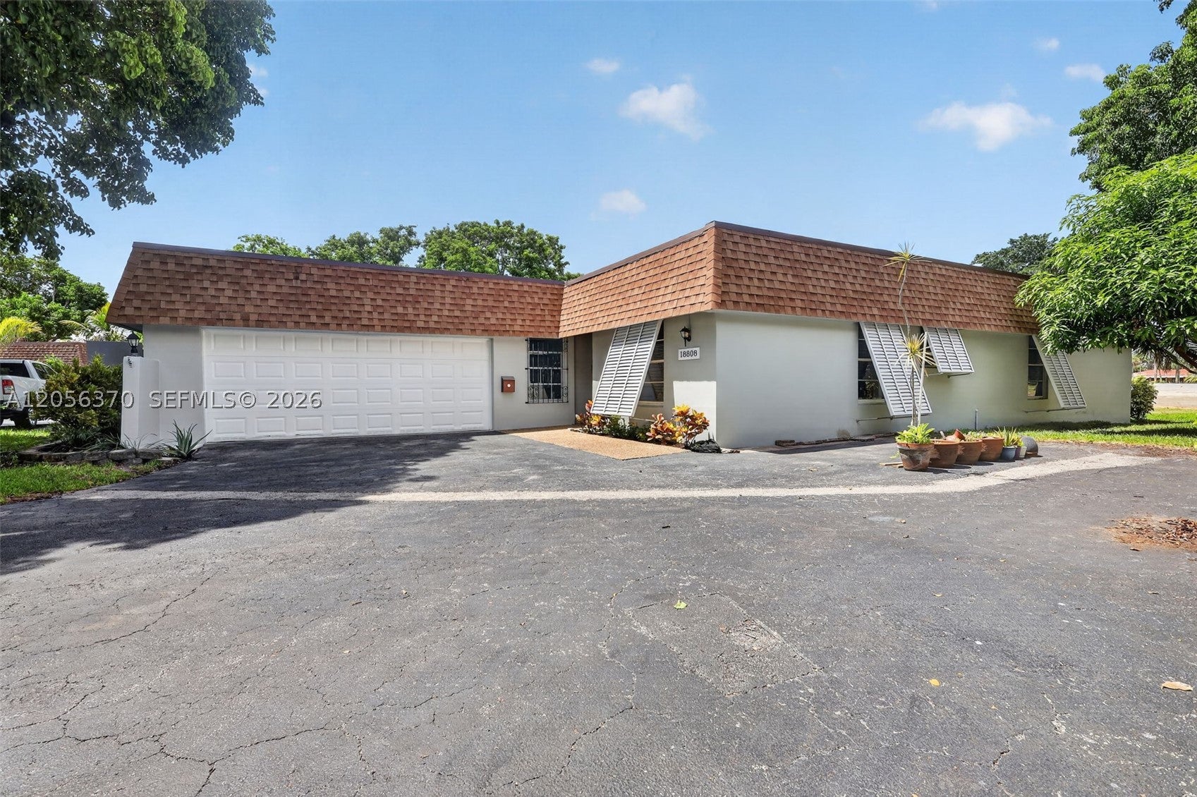 18808 W Lake Dr