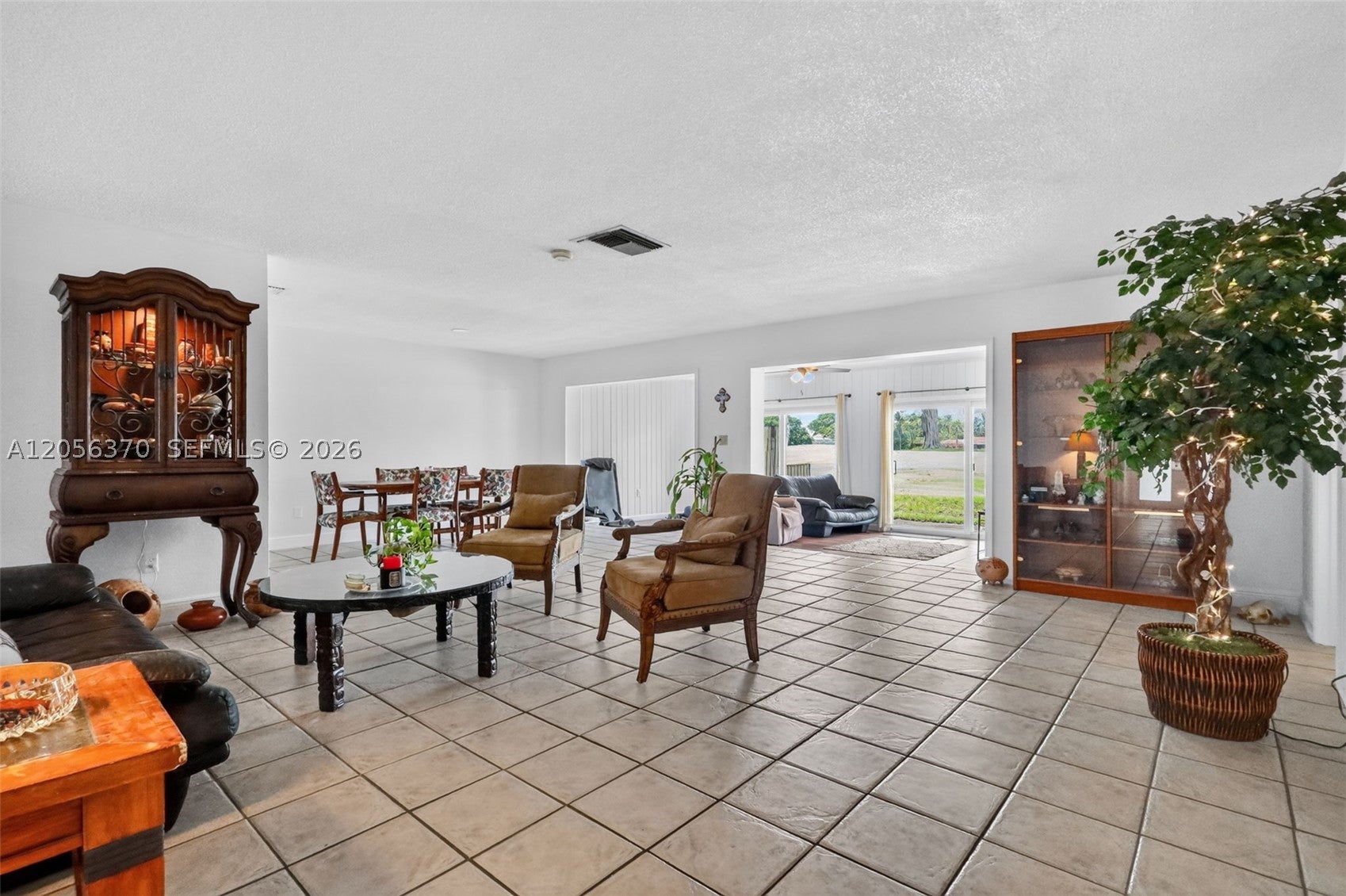 18808 W Lake Dr
