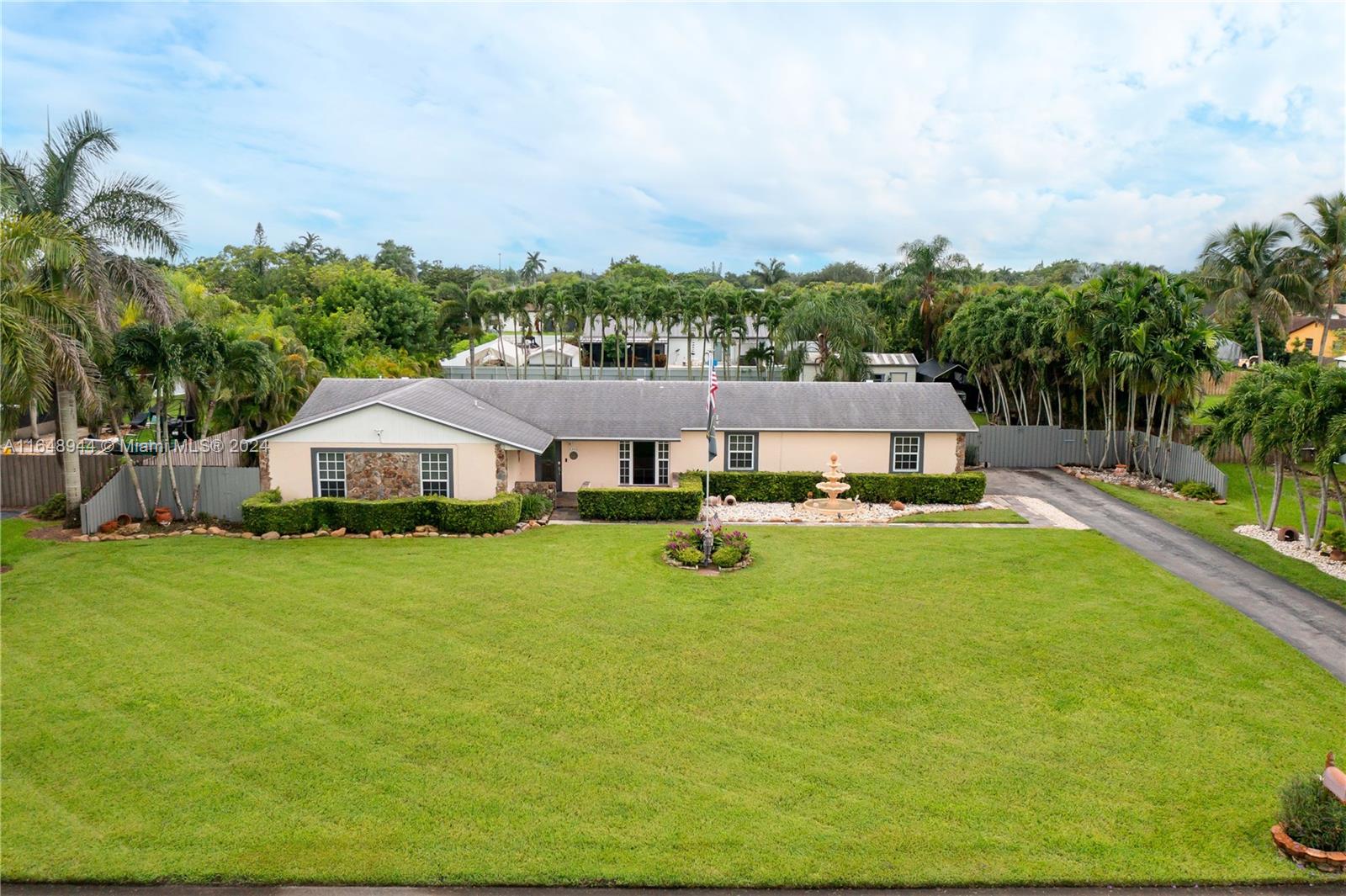 Property for Sale at 1442 Nw 20th St, Homestead, Miami-Dade County, Florida - Bedrooms: 4 
Bathrooms: 2  - $730,000