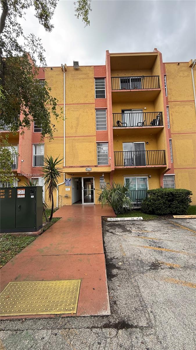 SUNSET VILLAS NO 3 CONDO - Residential Lease