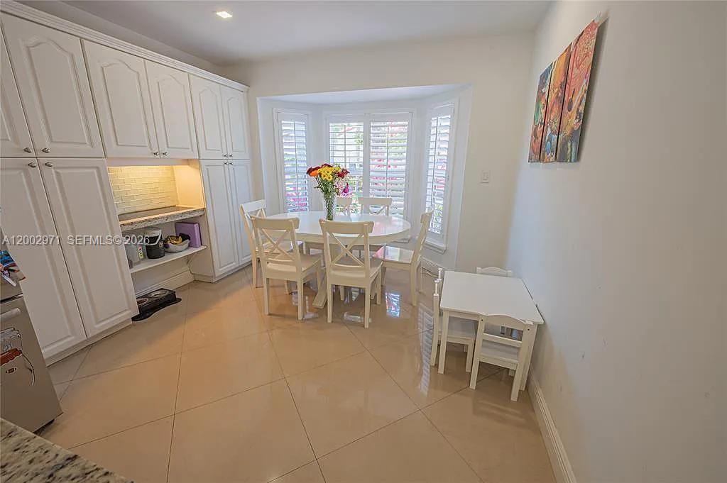 WEST LAKE VILLAGE PLAT - Residential Lease