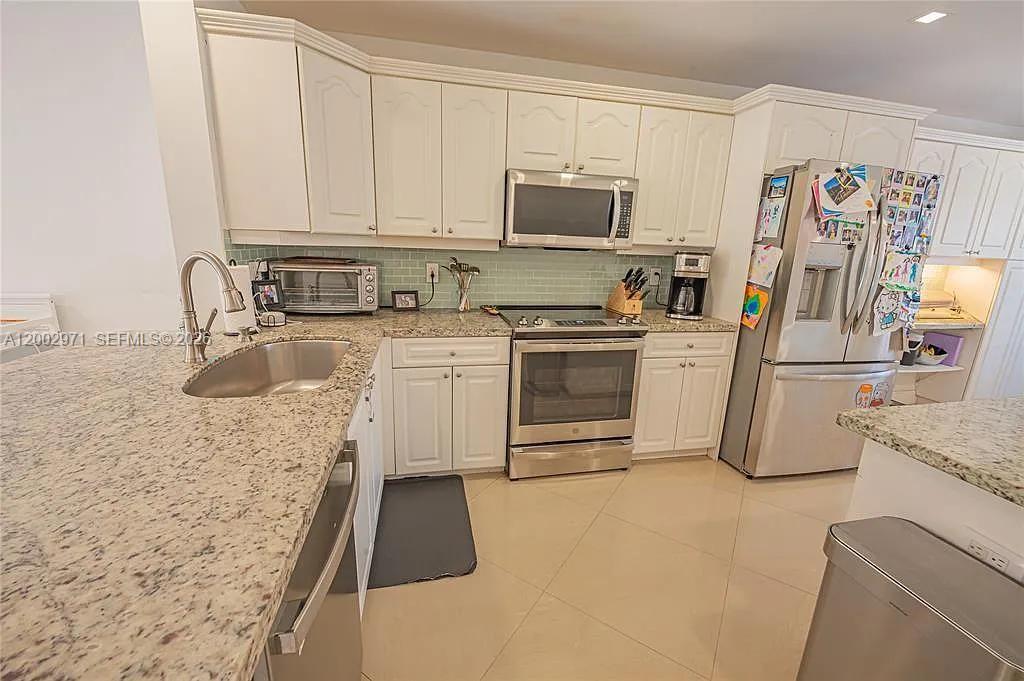 WEST LAKE VILLAGE PLAT - Residential Lease