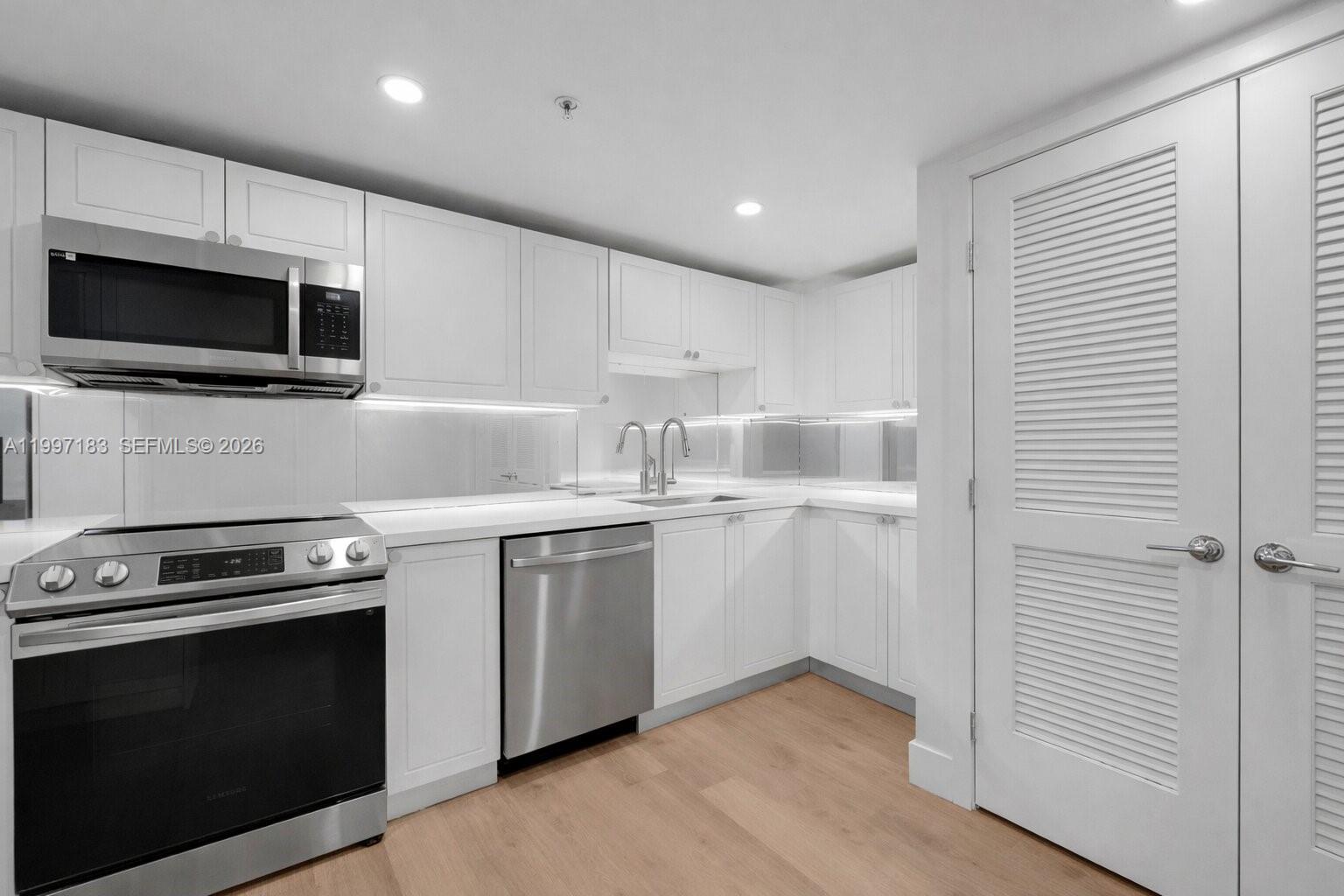 The Hamilton - Residential Lease