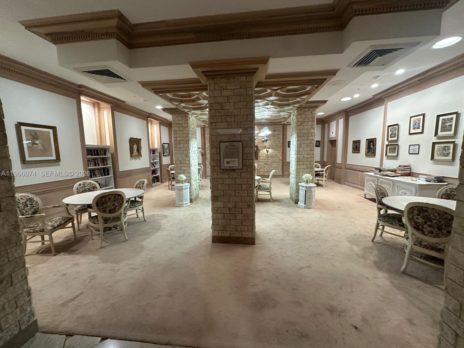 MAISON GRANDE CONDO - Residential