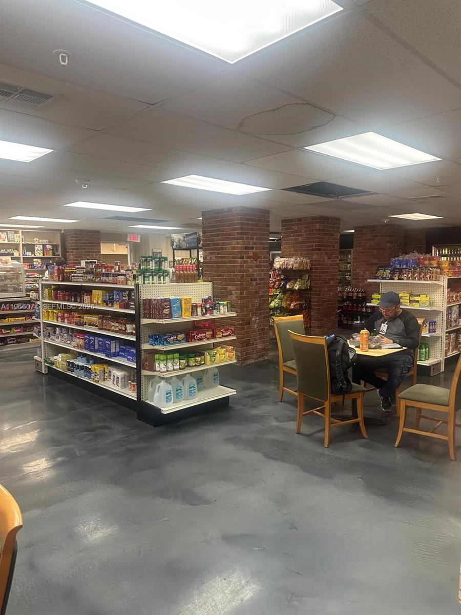 MAISON GRANDE CONDO - Residential