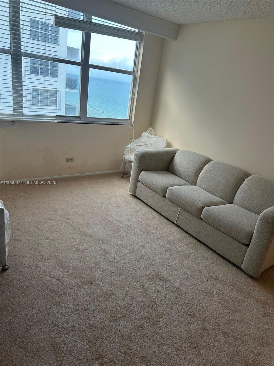 MAISON GRANDE CONDO - Residential