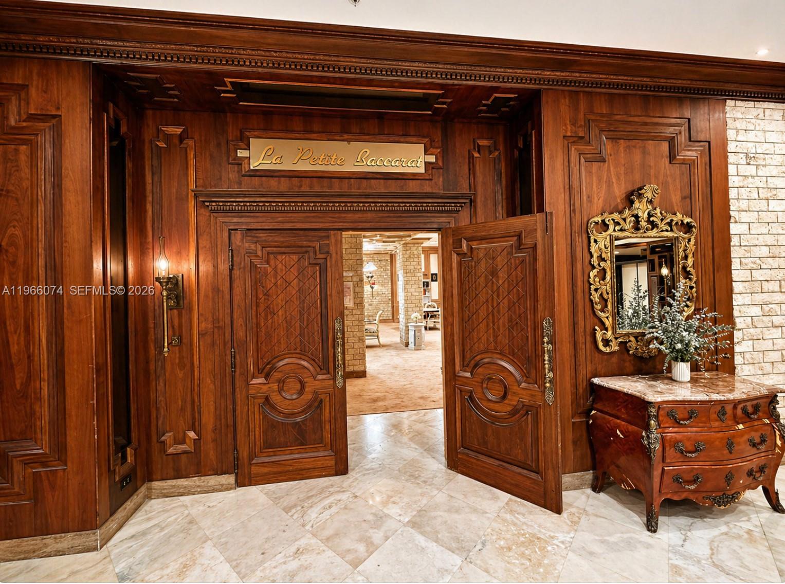 MAISON GRANDE CONDO - Residential