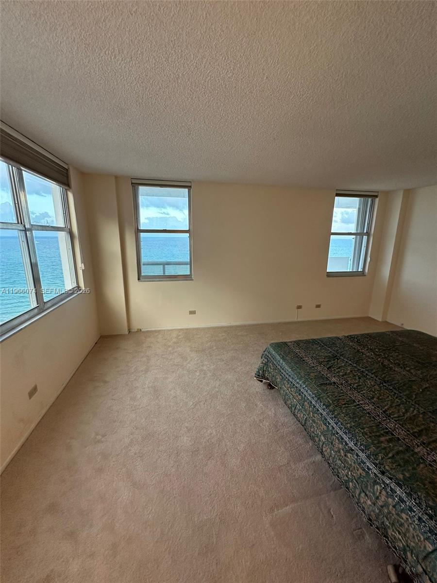 MAISON GRANDE CONDO - Residential