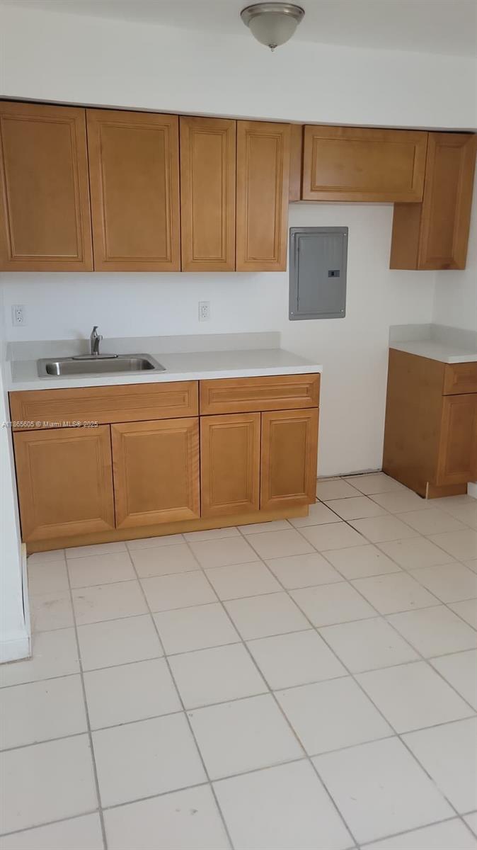 CORAL BAY MANOR - Residential Lease