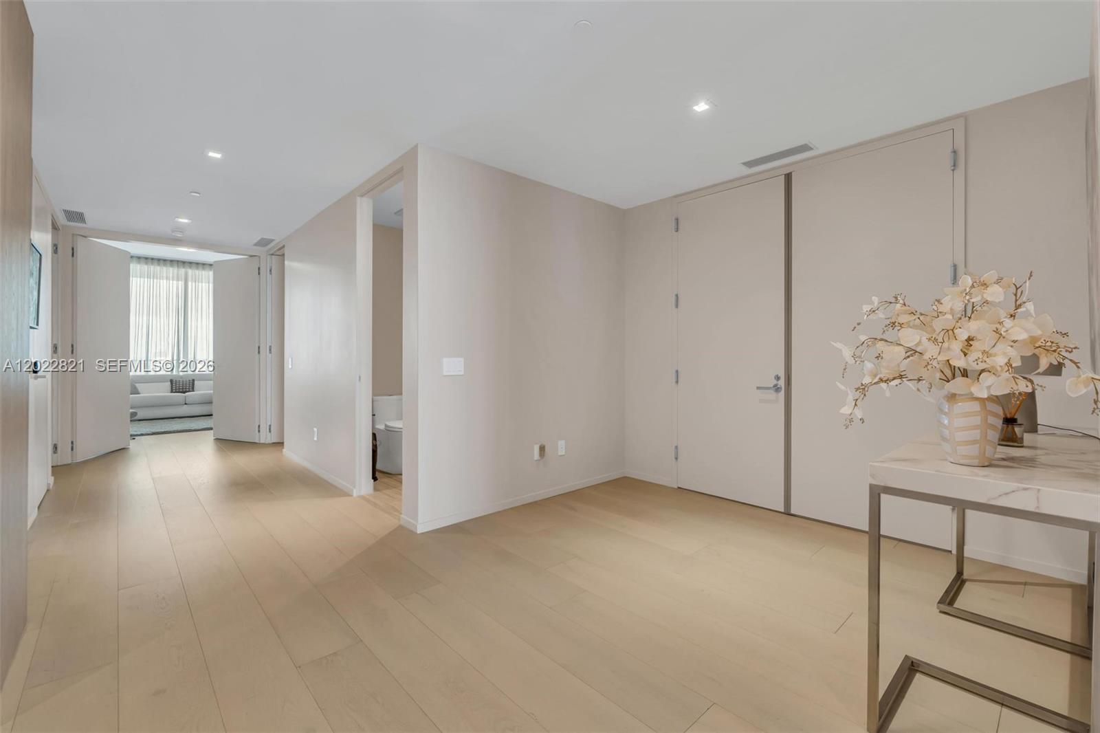 18975 COLLINS CONDO - Residential Lease