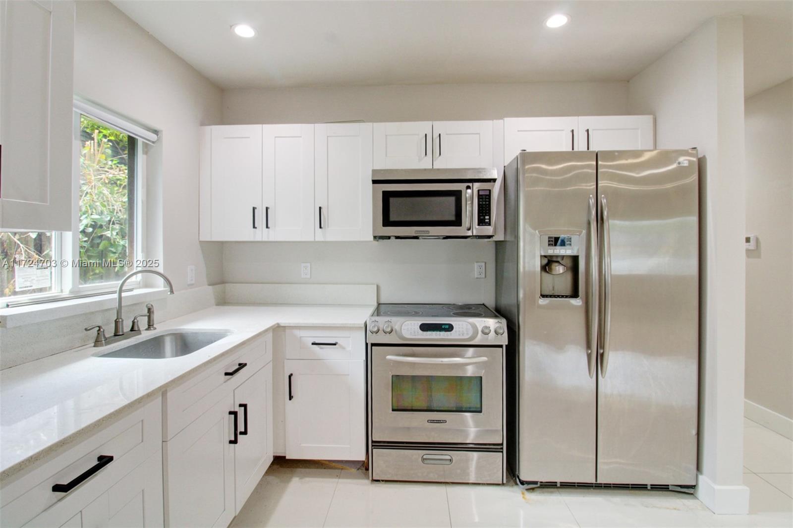 Rental Property at 1521 Nw 8th Ave 1521, Fort Lauderdale, Broward County, Florida - Bedrooms: 4 
Bathrooms: 2  - $3,100 MO.