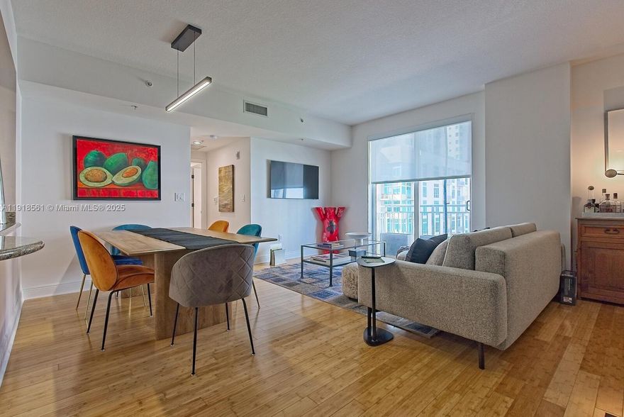 Beautiful and very spacious 1BD/1BA condo in Downtown Dadeland featuring bamboo wood floors, an updated kitchen with white cabinets, granite counters, stainless steel
appliances, and in-unit washer/dryer. The remodeled bathroom offers a large modern shower and sleek vanity. Bedroom is very bright and includes two generous closets, plus a
new A/C for year-round comfort.
Perfectly located across from Dadeland Mall with immediate access to Metrorail, Publix, shops, cafés, and top restaurants—everything just steps away. Community amenities
include a pool, gym, jacuzzi, and more. A great opportunity to enjoy the lifestyle in one of Miami’s most walkable neighborhoods