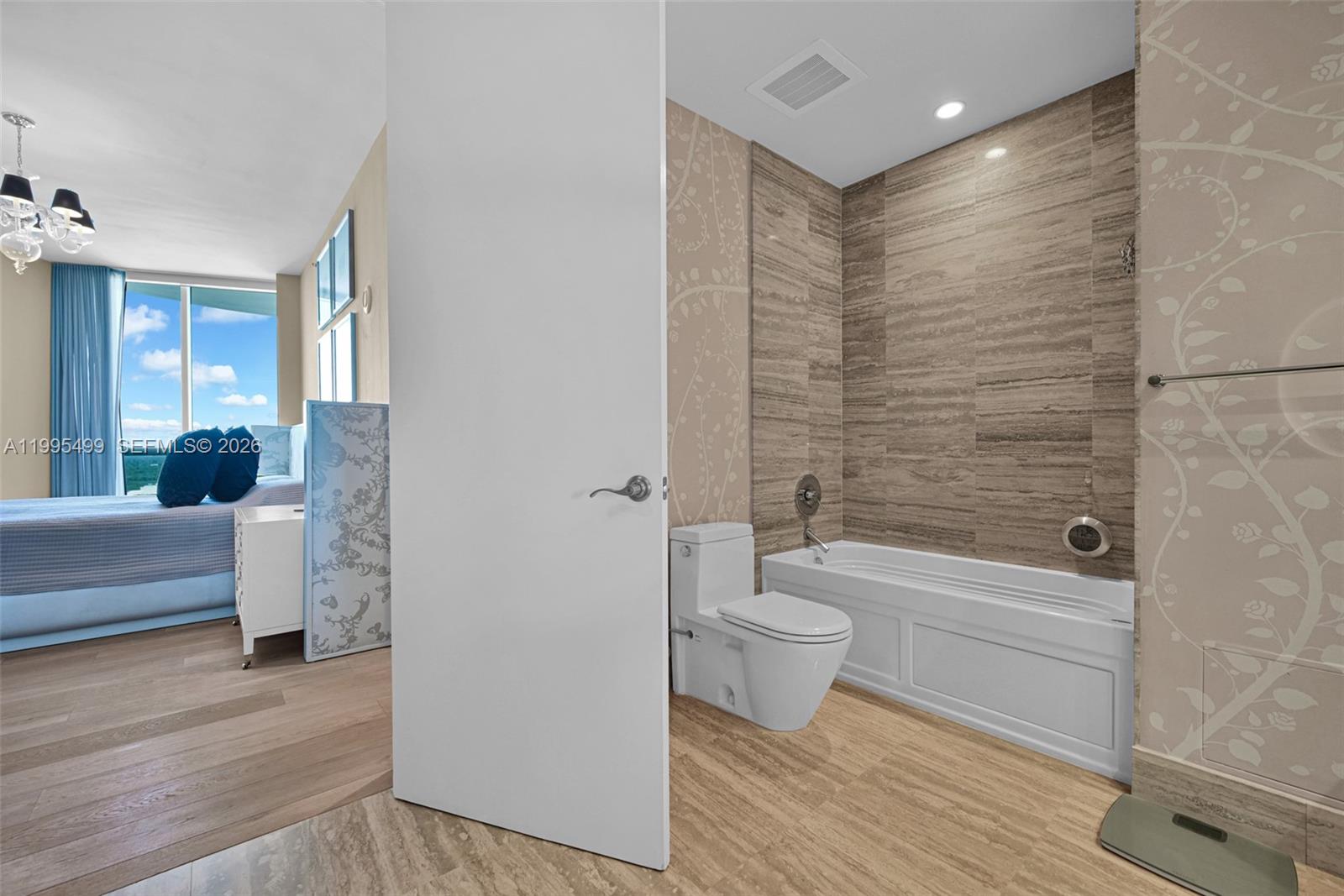 TDR TOWER II CONDO - Residential Lease