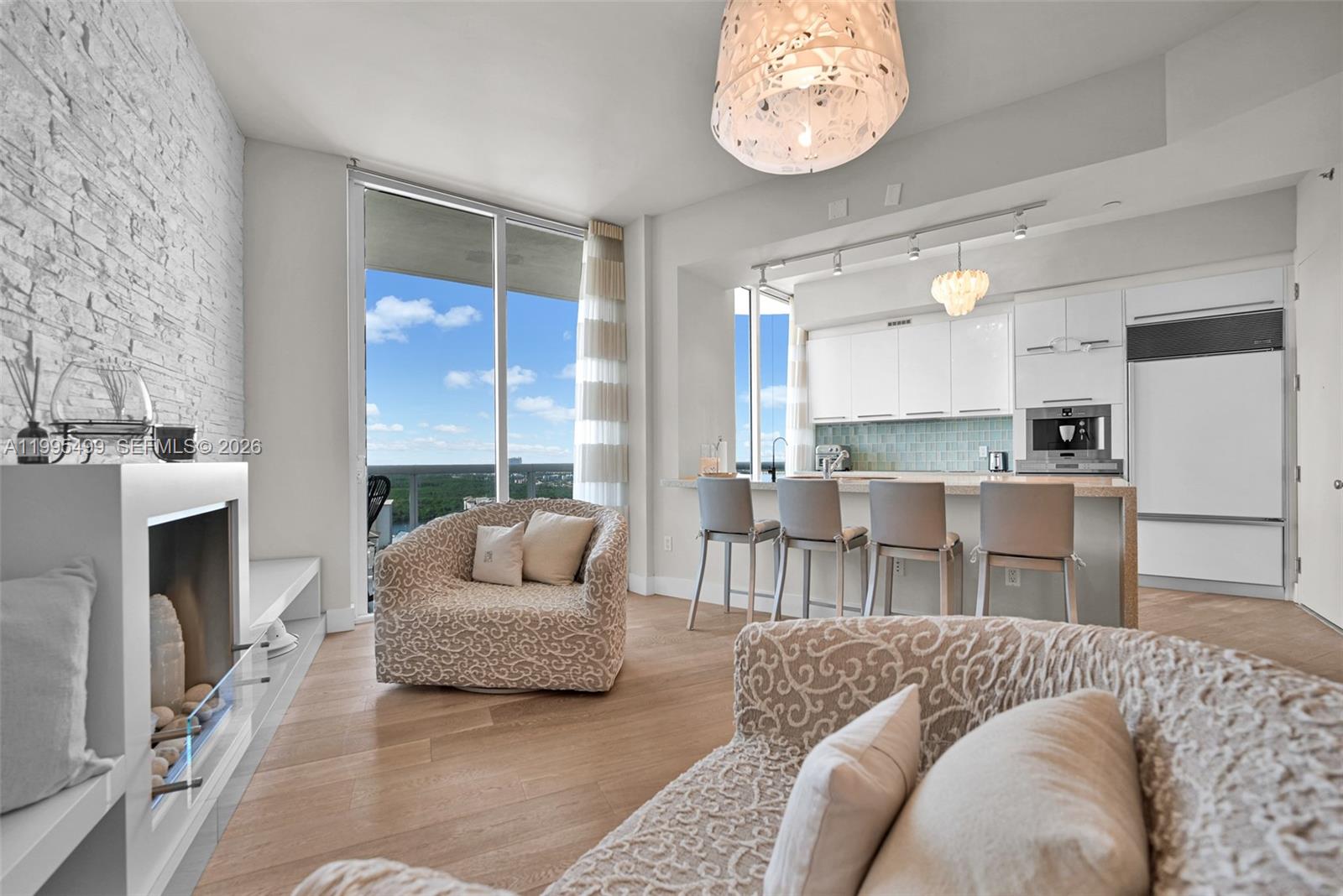 TDR TOWER II CONDO - Residential Lease