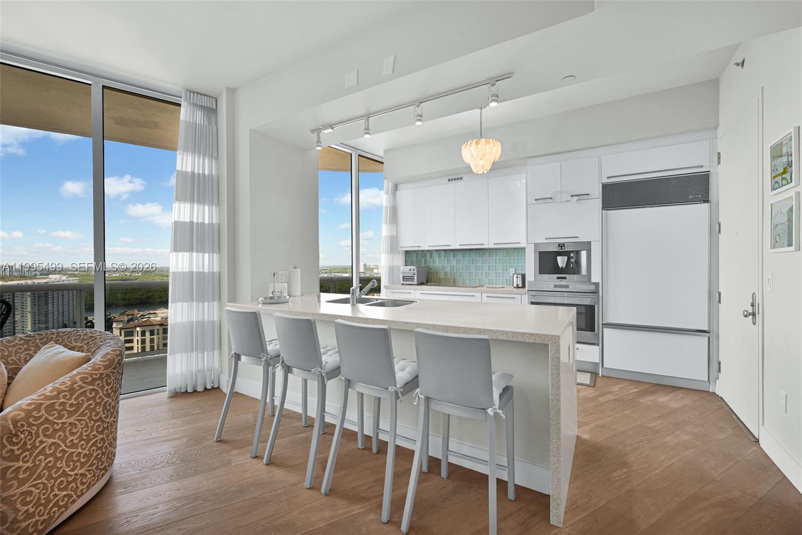 TDR TOWER II CONDO - Residential Lease