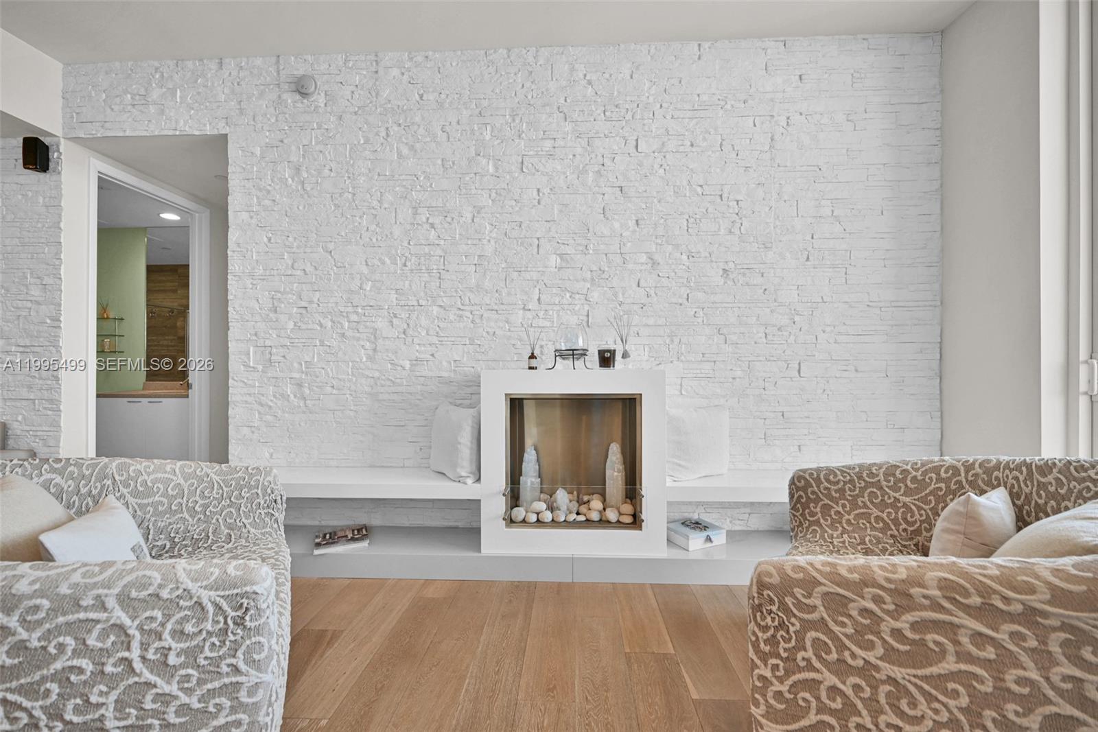 TDR TOWER II CONDO - Residential Lease