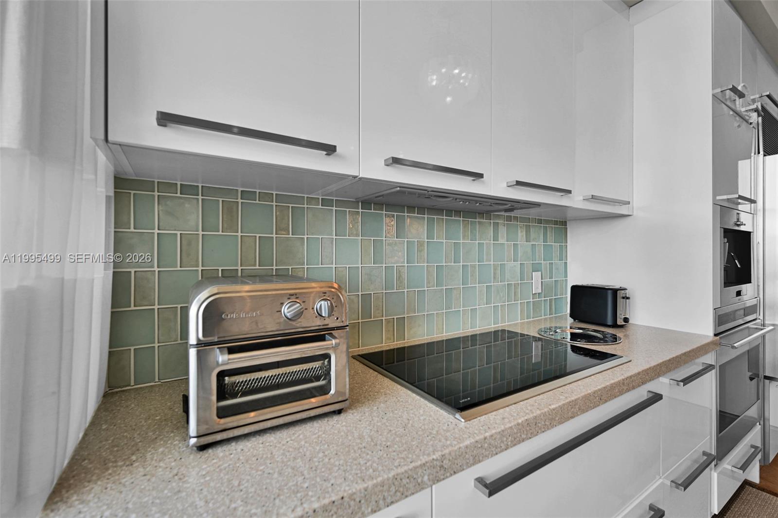 TDR TOWER II CONDO - Residential Lease