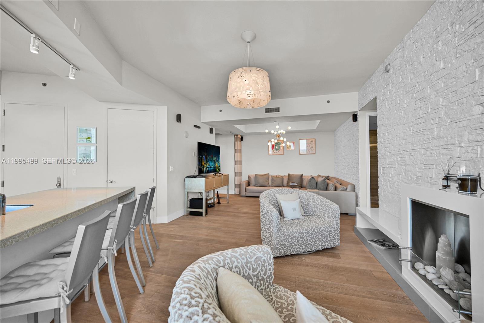 TDR TOWER II CONDO - Residential Lease