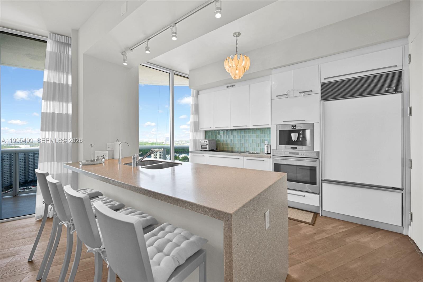 TDR TOWER II CONDO - Residential Lease