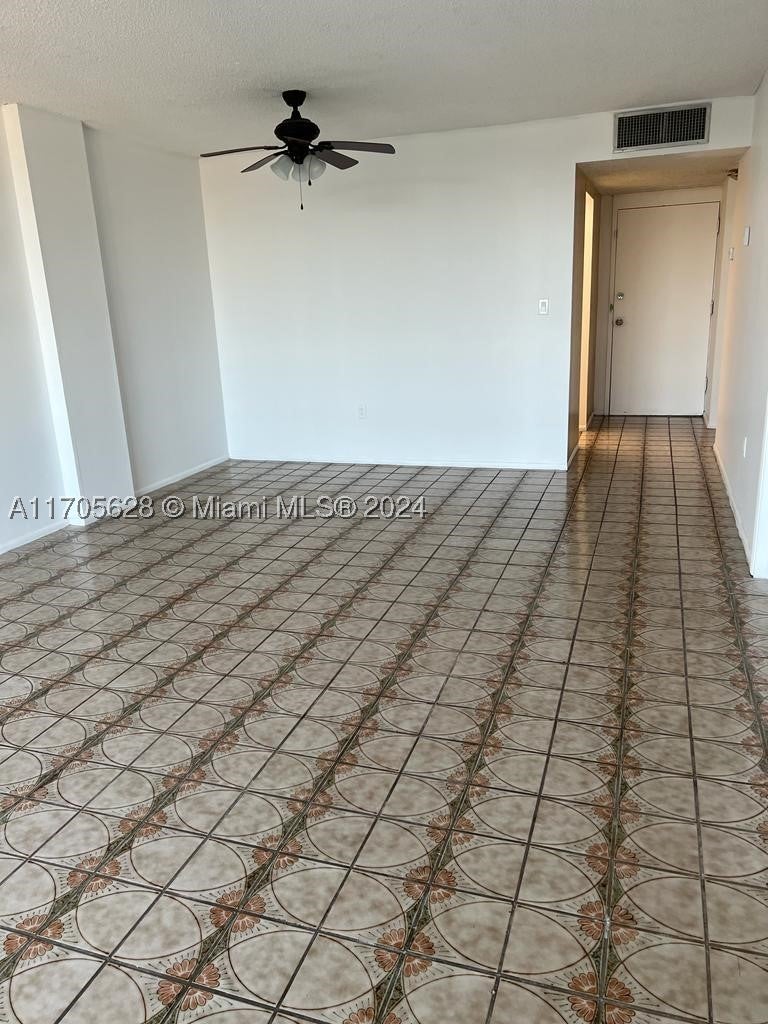 15600 NW 7th Ave 821