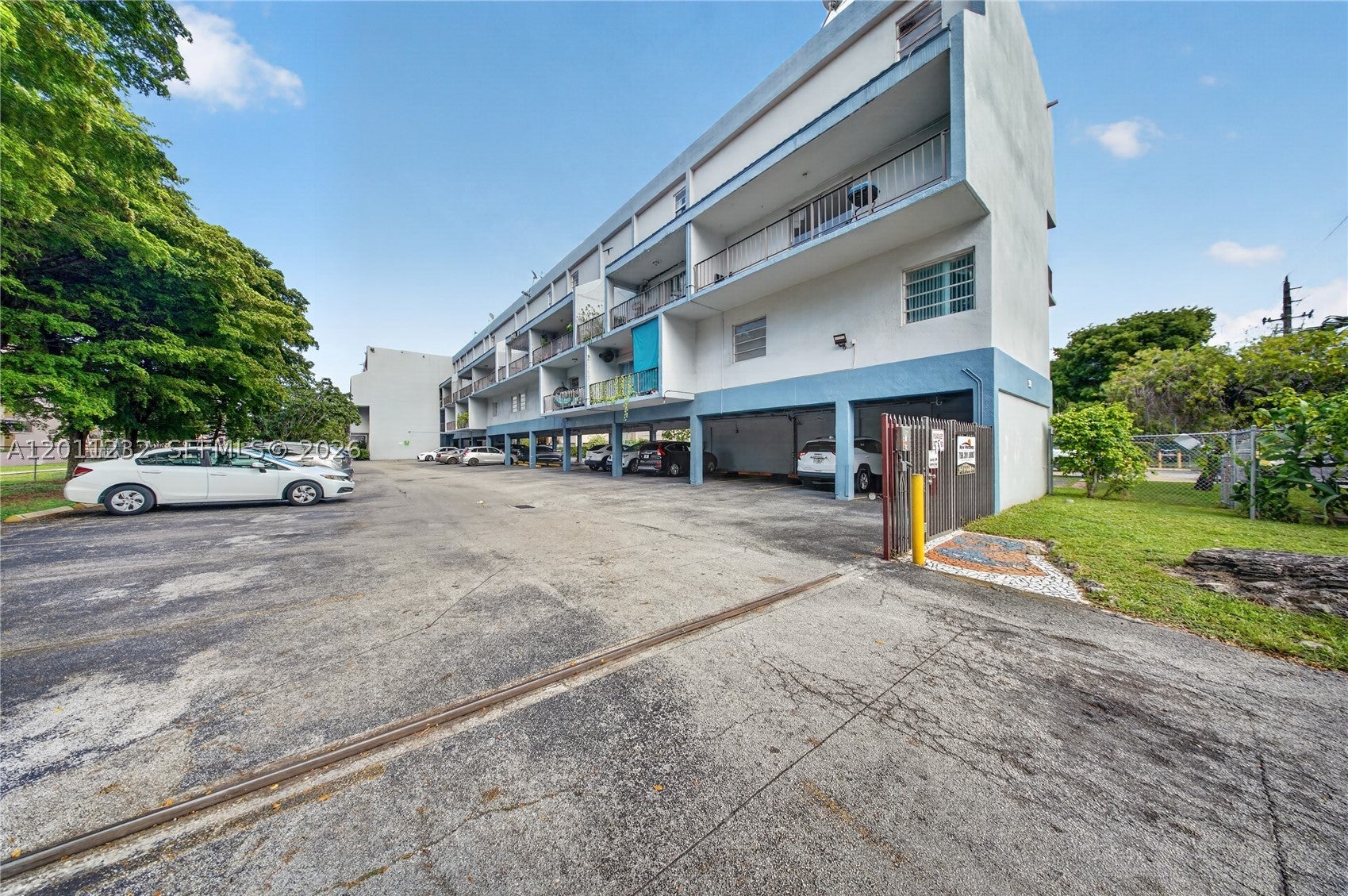 399 NW 72nd Ave 209