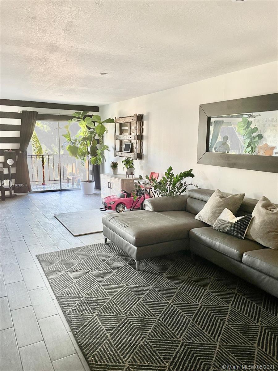 CARIBBEAN HOUSE CONDO - Residential