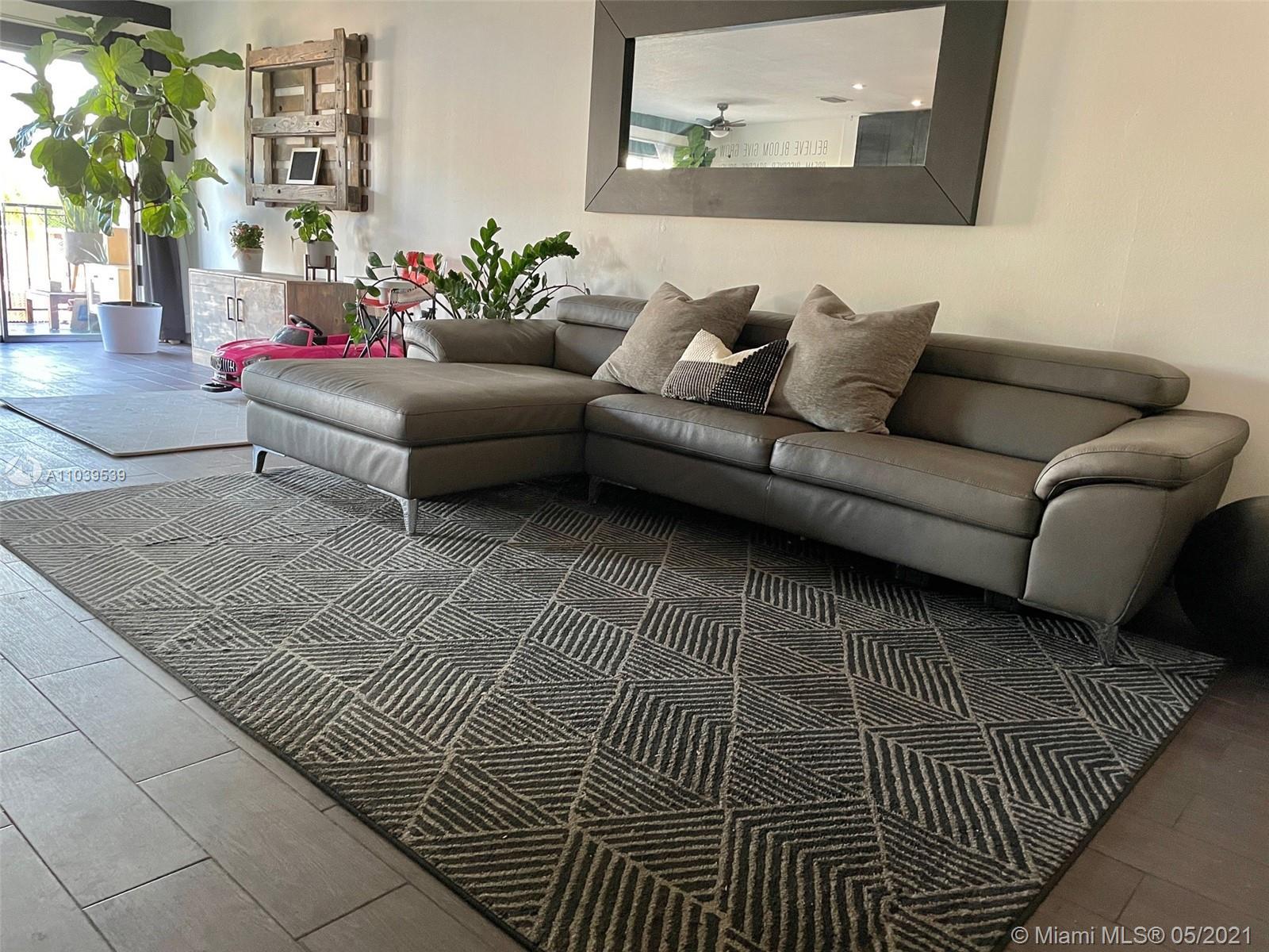 CARIBBEAN HOUSE CONDO - Residential