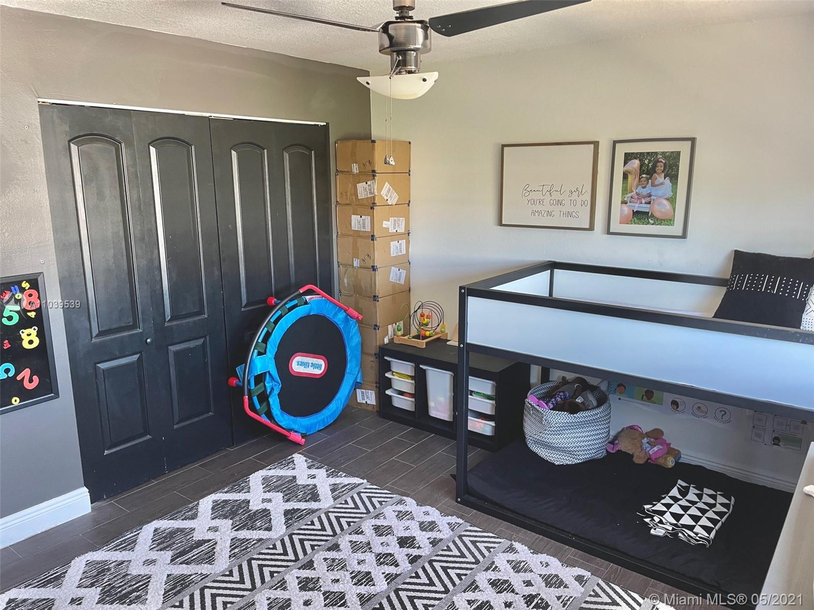 CARIBBEAN HOUSE CONDO - Residential