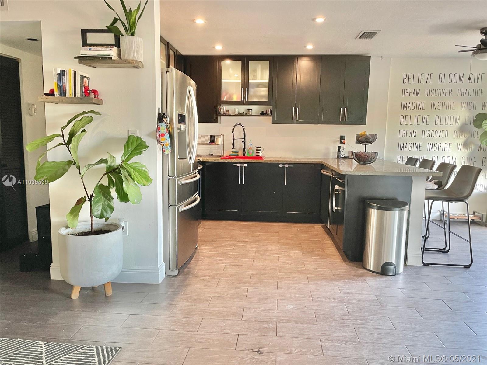 CARIBBEAN HOUSE CONDO - Residential