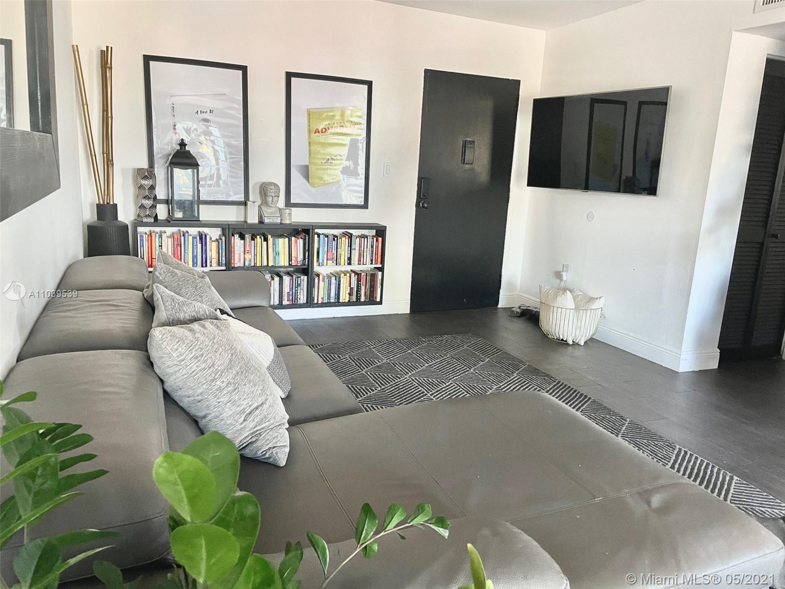 CARIBBEAN HOUSE CONDO - Residential
