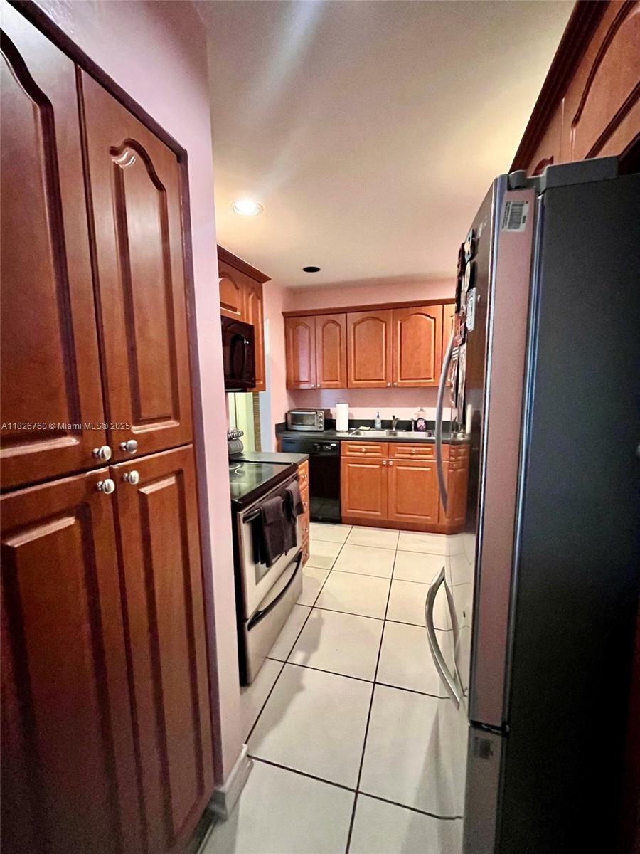 THE LEDGES CONDO - Residential