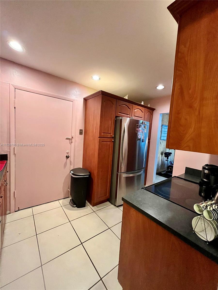 THE LEDGES CONDO - Residential