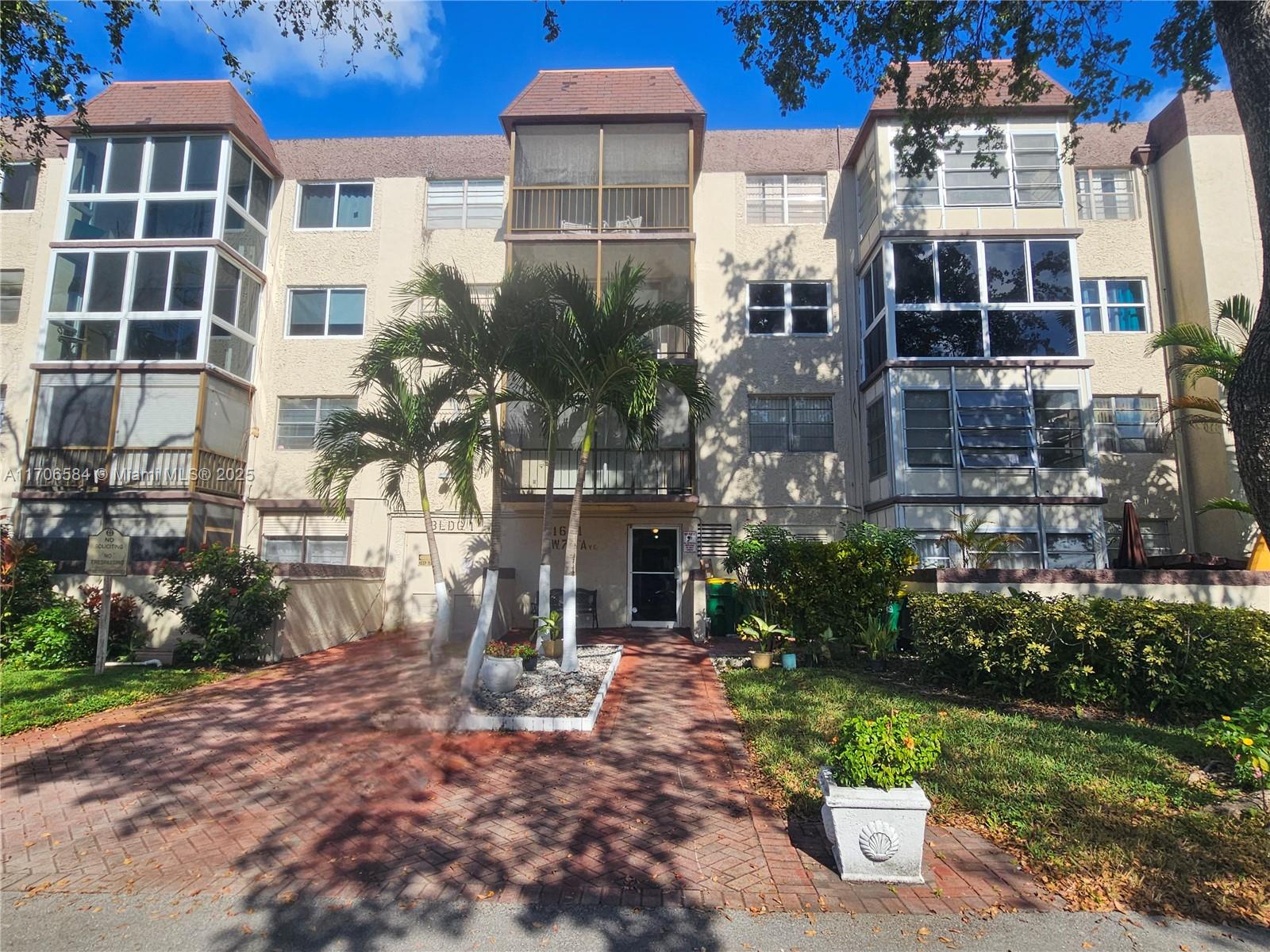Property for Sale at 1681 Nw 70th Ave 303, Plantation, Miami-Dade County, Florida - Bedrooms: 2 
Bathrooms: 2  - $160,000