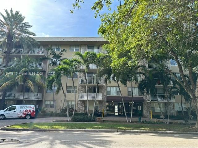 Rental Property at 1805 Sans Souci Blvd 109, North Miami, Miami-Dade County, Florida - Bedrooms: 1 
Bathrooms: 2  - $1,800 MO.
