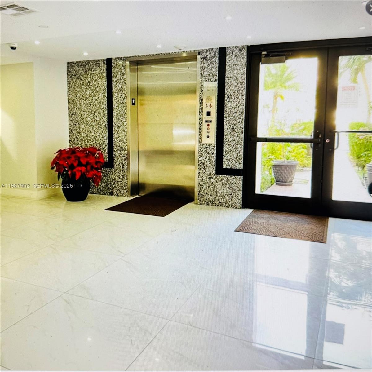 PLAZA OF AMERICAS CONDO P - Residential