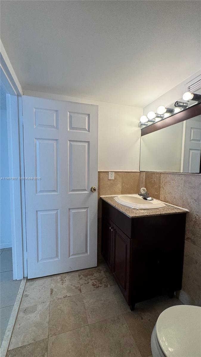 PLAZA OF AMERICAS CONDO P - Residential