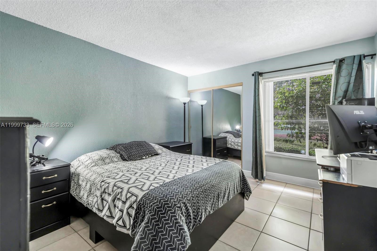 PARKVIEW CONDO NO 1 - Residential