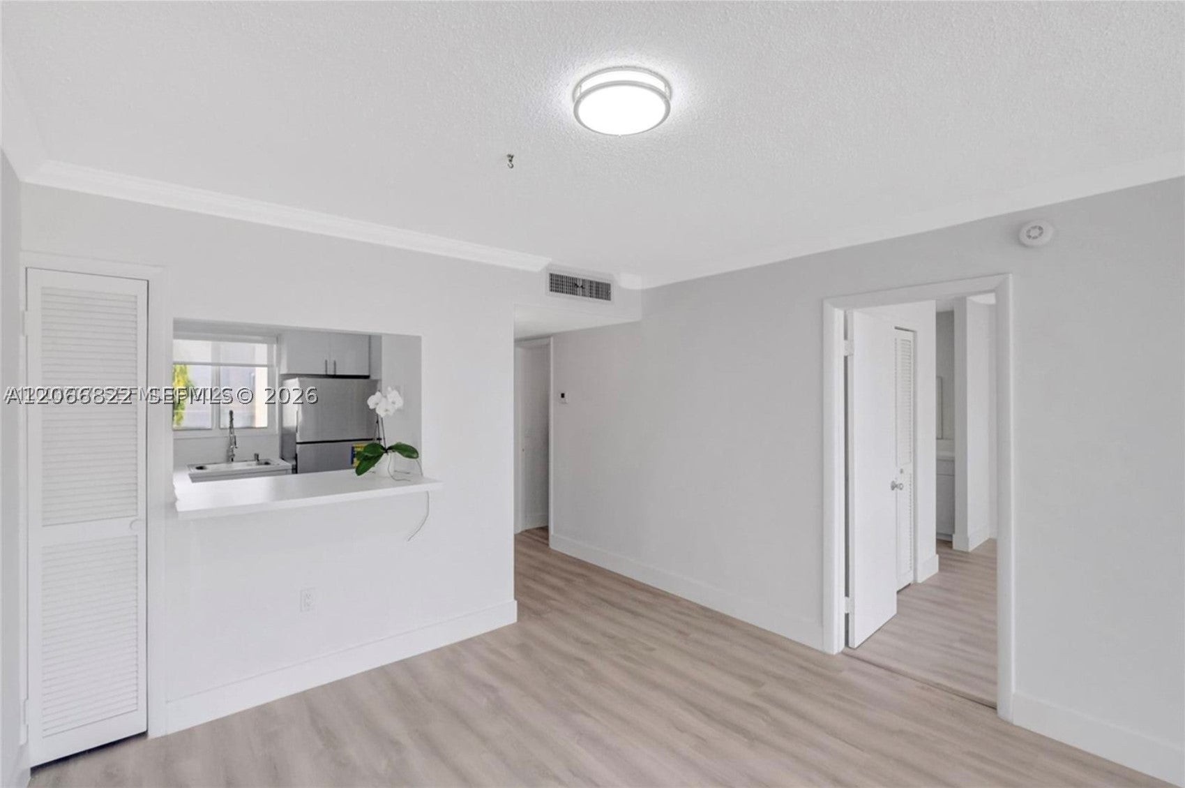 1345 Lincoln Rd 501