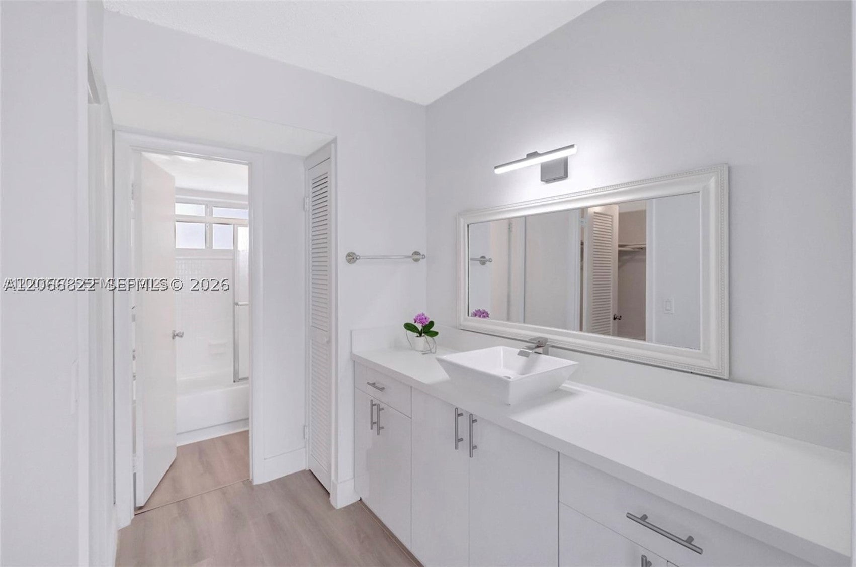 1345 Lincoln Rd 501