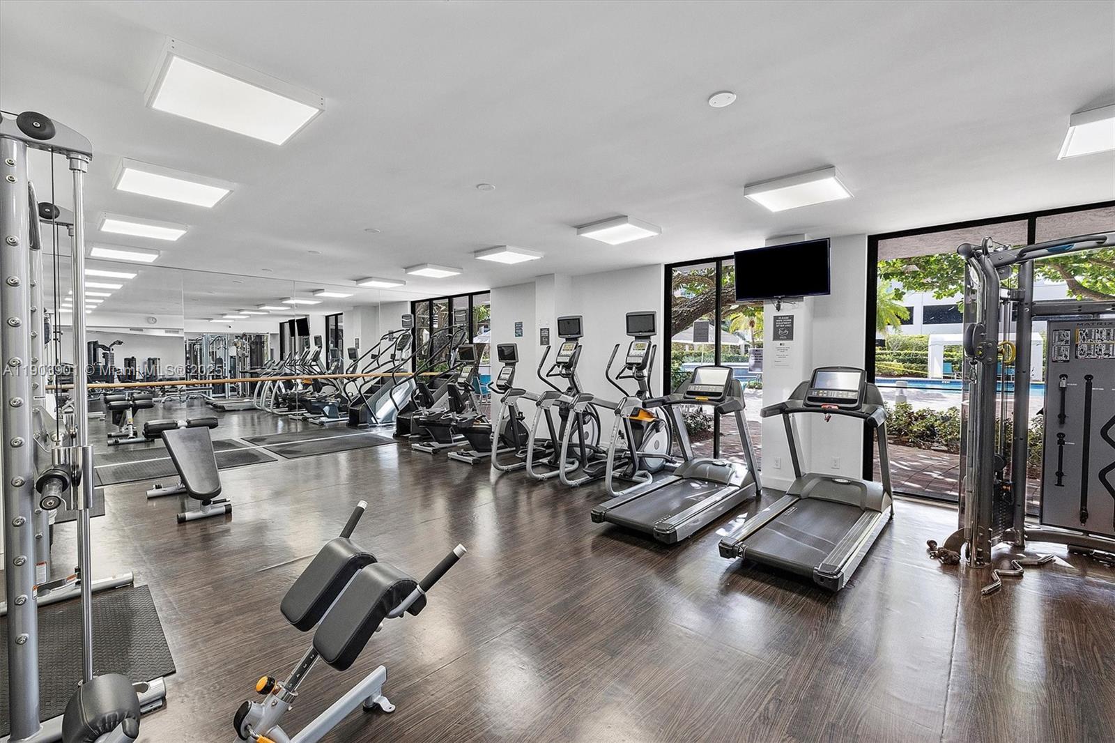 PARC CENTRAL AVENTURA EAS - Residential Lease