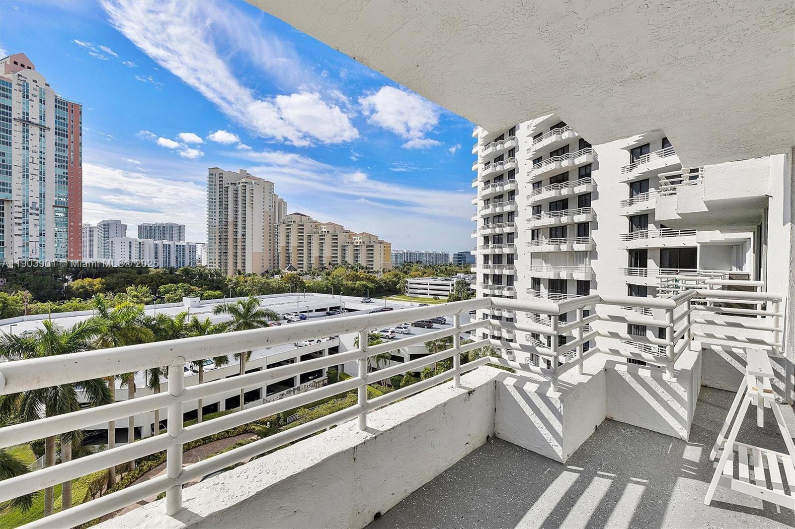 PARC CENTRAL AVENTURA EAS - Residential Lease