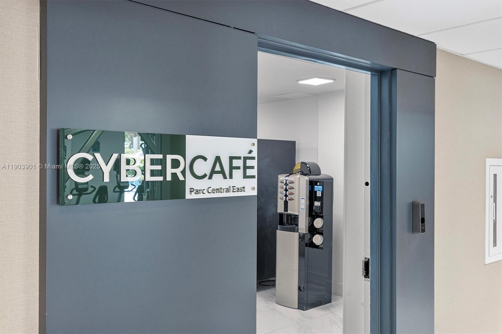 PARC CENTRAL AVENTURA EAS - Residential Lease