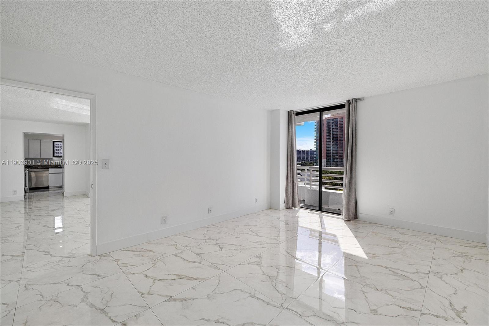 PARC CENTRAL AVENTURA EAS - Residential Lease