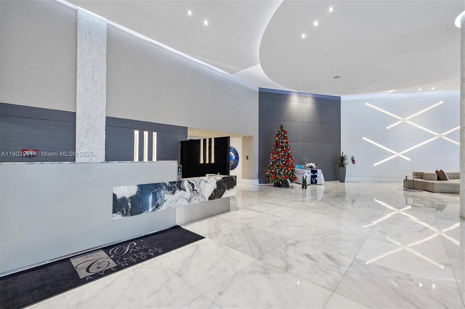 PARC CENTRAL AVENTURA EAS - Residential Lease