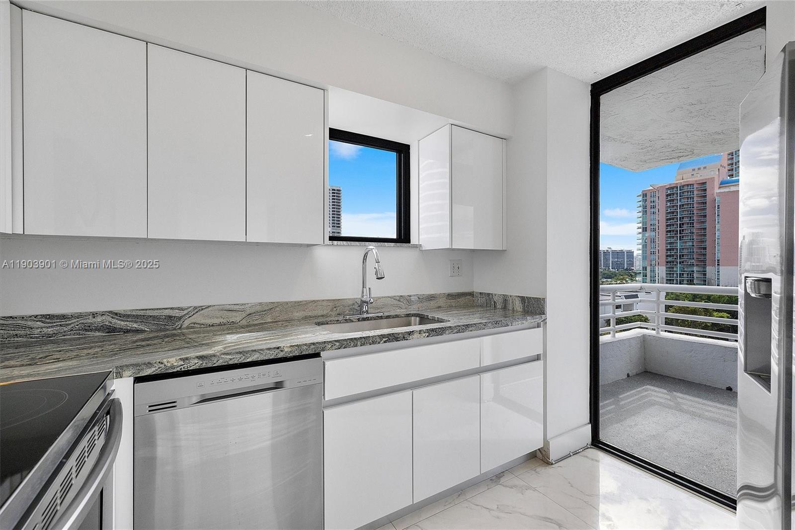 PARC CENTRAL AVENTURA EAS - Residential Lease