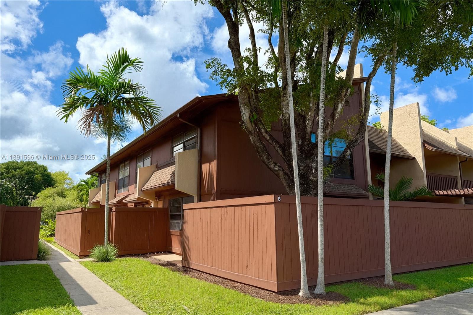 SNAPPER VILLAGE PHASE 2 S - Residential Lease