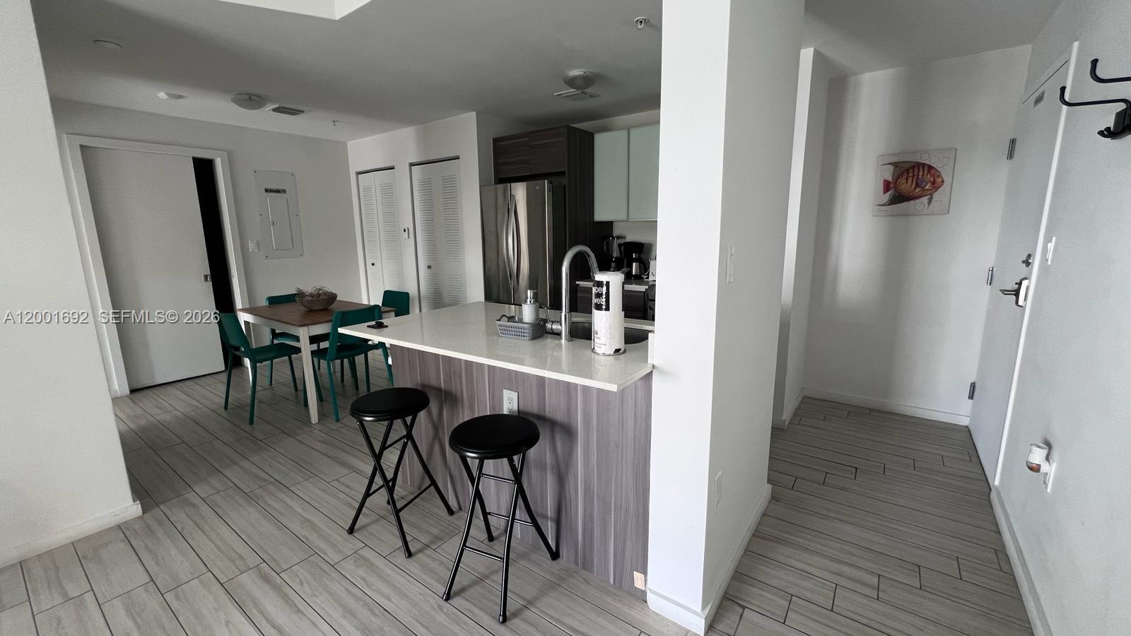 EMILIA CONDO - Residential